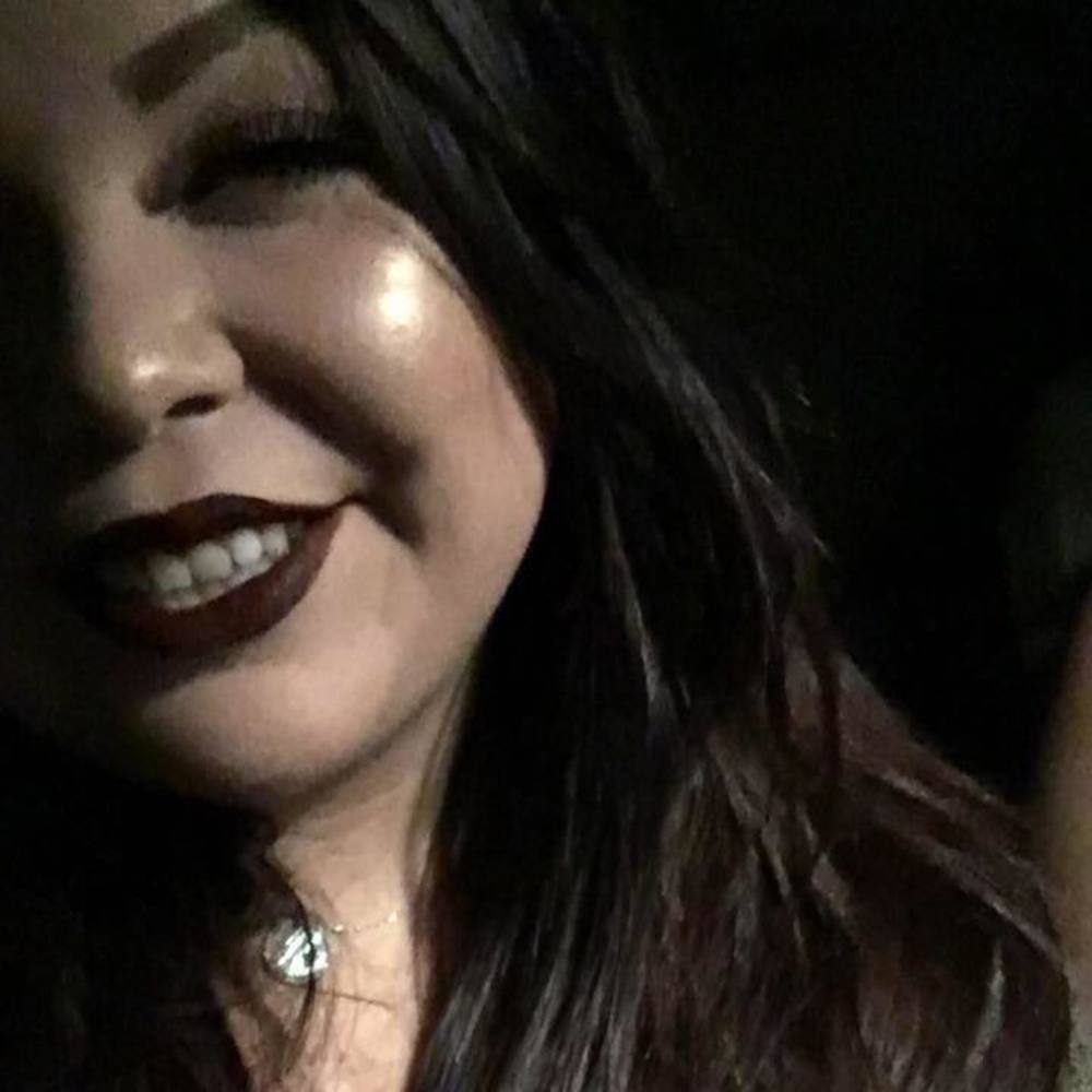 Meet your Posher, Selena